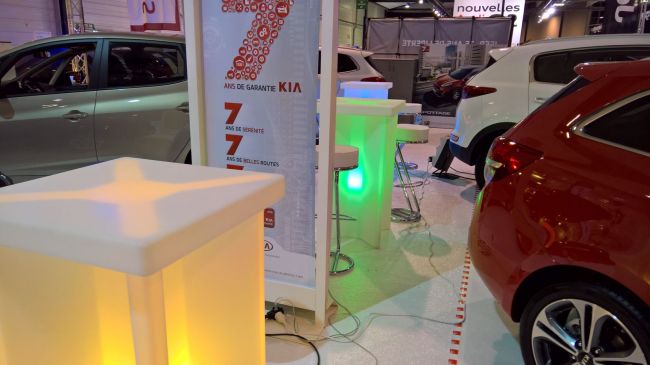 Mange debout pour stand au parc expo de Rouen